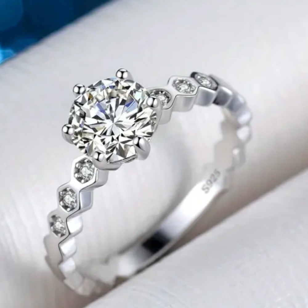 1 CT Moissanite Ring Over S925 With  Certificate.